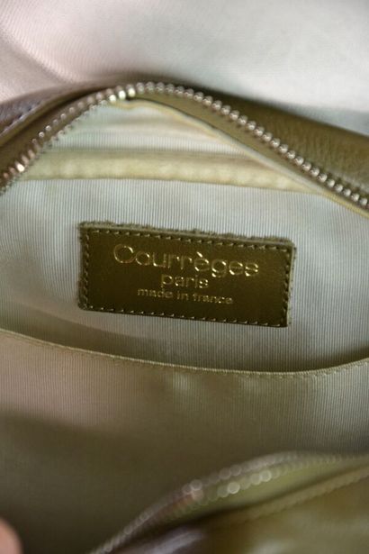 COURRÈGES PARIS Sac Caméra besace en cuir...