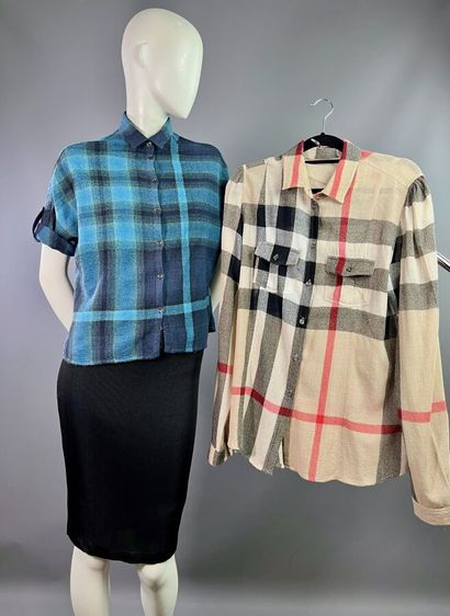 BURBERRY lot de deux chemises Tartan beige...
