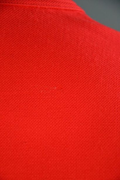 COURRÈGES PARIS Veste en laine rouge sanglée...