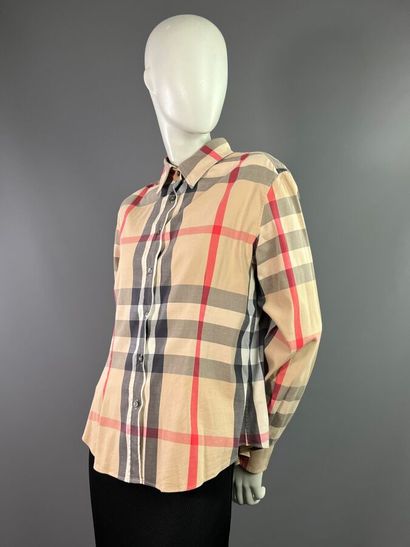 BURBERRY Lot de 3 chemisiers coton tartan...