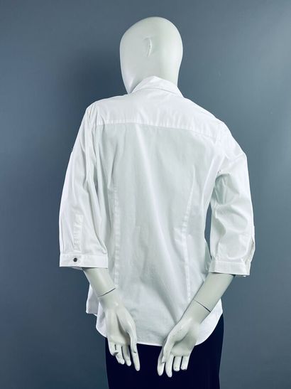 BURBERRY Lot de 2 chemisiers voile de coton...