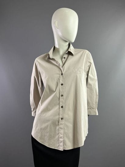 BURBERRY Lot de 2 chemisiers en coton blanc...