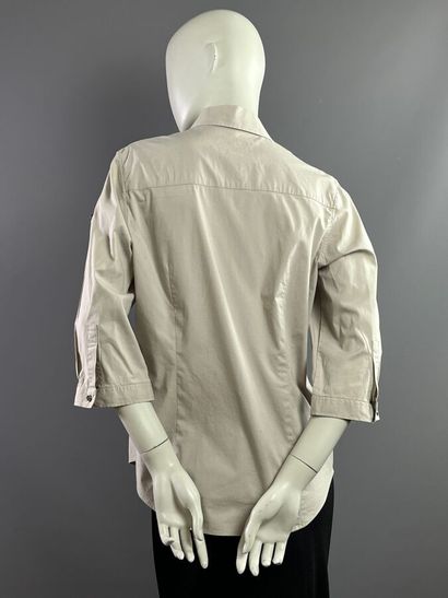 BURBERRY Lot de 2 chemisiers en coton blanc...