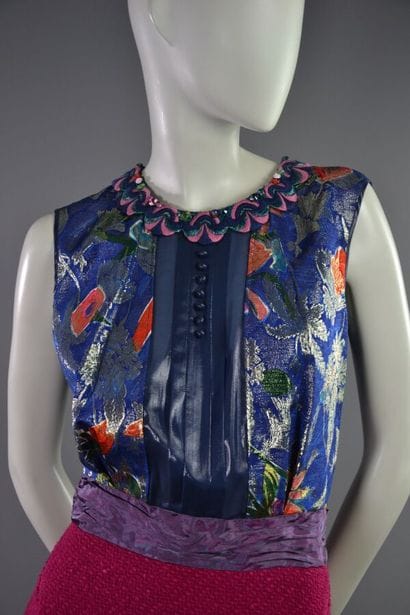 LOUIS VUITTON Robe en tweed lurex et strass...