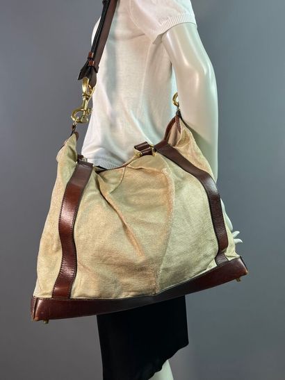 BURBERRY Grand sac cabas bandoulière en toile...