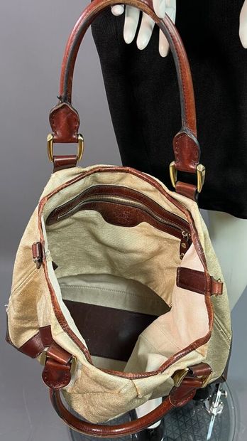 BURBERRY Grand sac cabas bandoulière en toile...