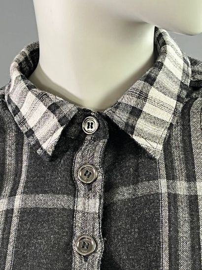 BURBERRY Lot de 2 chemisiers voile de coton...