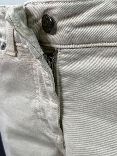 BURBERRY Lot de 2 pantalons denim bleu et...