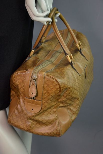 CELINE PARIS Sac Boston en toile monogram...