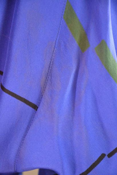 GUY LAROCHE Diffusion - Robe en soie indigo...