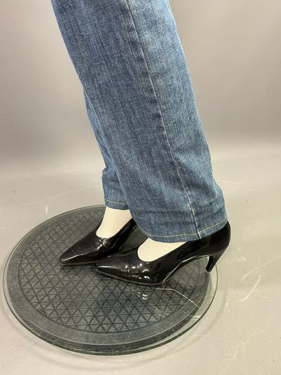 LOUIS VUITTON Paris pantalon denim monogram...