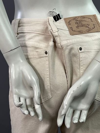 BURBERRY Lot comprenant une veste et un pantalon...