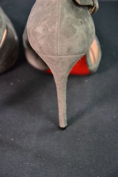 CHRISTIAN LOUBOUTIN Escarpins ouverts en...