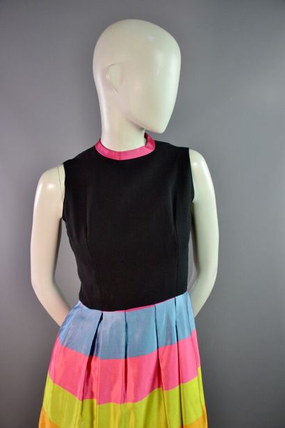 LANVIN Robe cocktail en crêpe et satin rayé-...