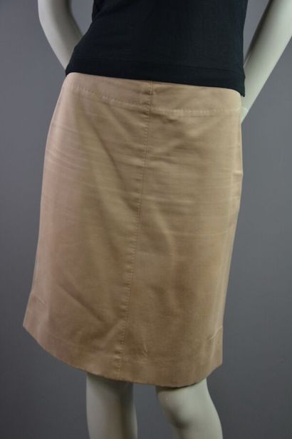 LOUIS VUITTON 2 jupes en coton ton beige...