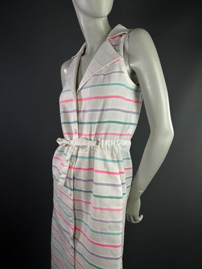 COURREGES Paris - Robe sans manches à rayures...