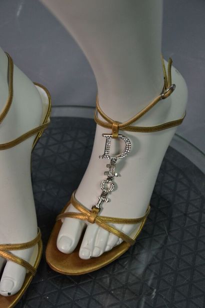 CHRISTIAN DIOR Escarpins ouverts cuir maé...