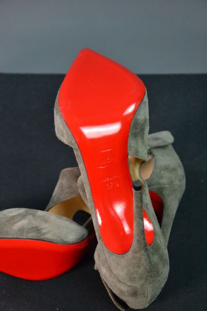 CHRISTIAN LOUBOUTIN Escarpins ouverts en...