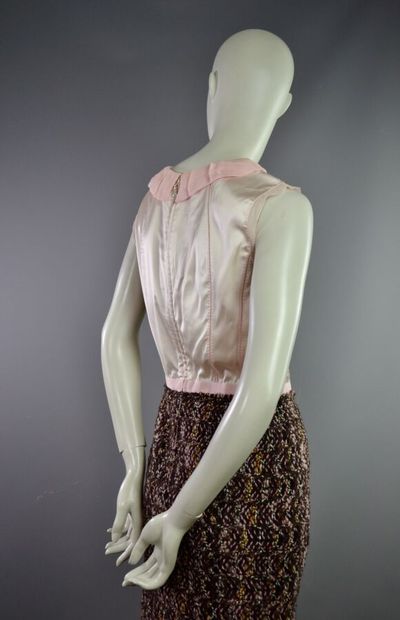 LOUIS VUITTON Robe en tweed et satin de soie...