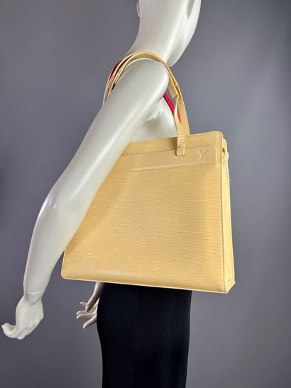 LOUIS VUITTON Sac modèle CROISETTE épi vanille...