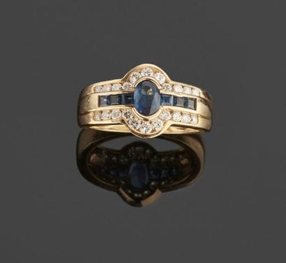 Band ring in 18k yellow gold (750 thousandths)...