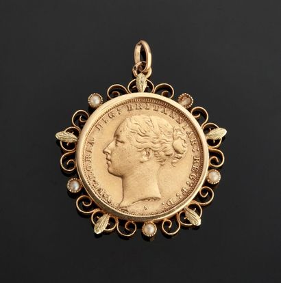 Pendant in yellow gold 18 k (750 thousandths)...