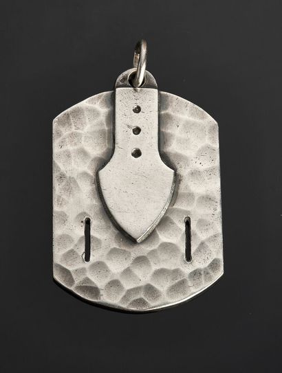 Jean DESPRES - Pendentif moderniste en argent...