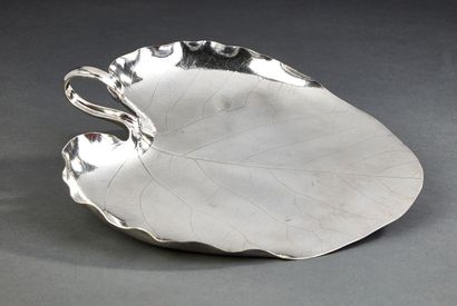 CHRISTOFLE
Silver plated metal tray in the...
