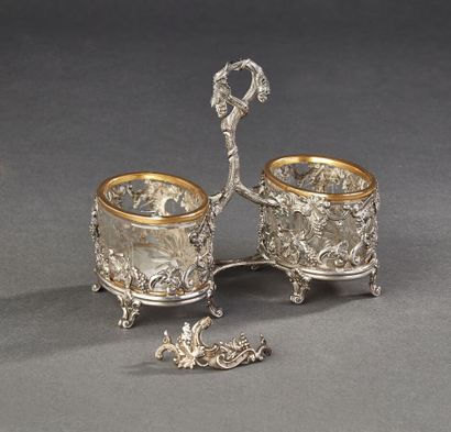 Suite of two pieces : 
Tripod silver mustard...