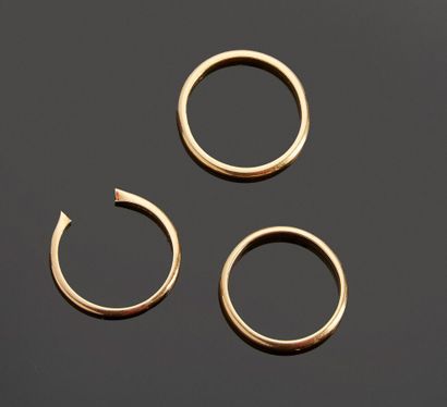 Gold debris: three rings in yellow gold 18...