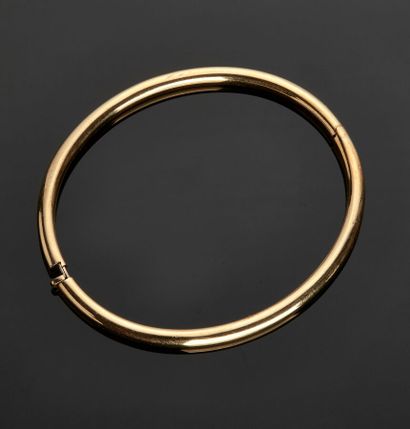 Bracelet jonc semi rigid in yellow gold 18...