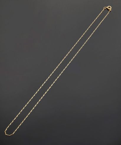 Gold-plated metal chain with fine mesh in...