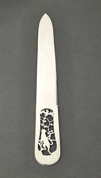 Grand coupe papier en argent (925 millièmes),...