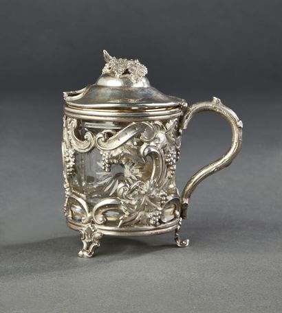 Suite of two pieces : 
Tripod silver mustard...