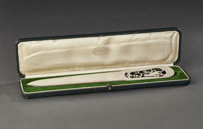 Grand coupe papier en argent (925 millièmes),...