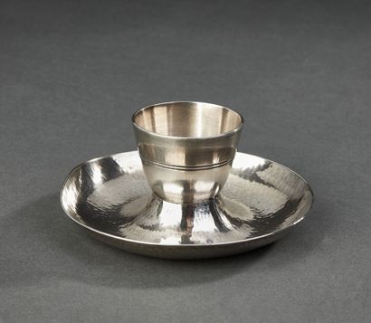 CHRISTOFLE
Coquetier en métal argenté à décor...
