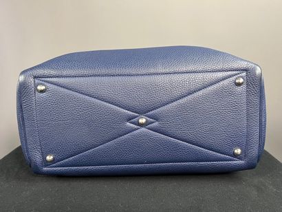 HERMÈS Paris - Sac VICTORIA en cuir togo...