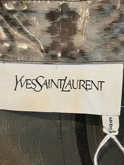 YVES SAINT LAURENT - Manteau ciré en soie...