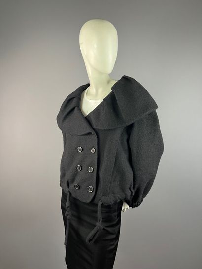 LOUIS VUITTON - Manteau court en laine noire...