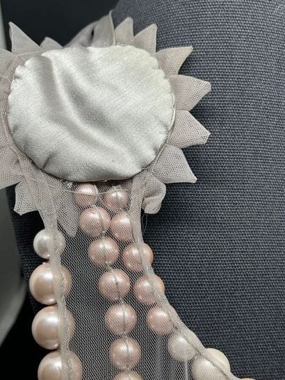 EMPORIO ARMANI - Collier plastron en perles,...
