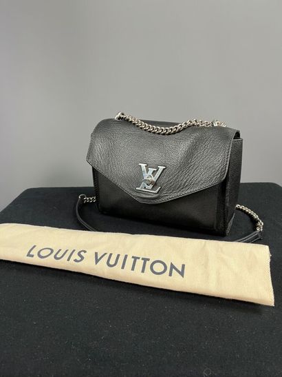 LOUIS VUITTON - Sac chaîne MYLOCKME en cuir...