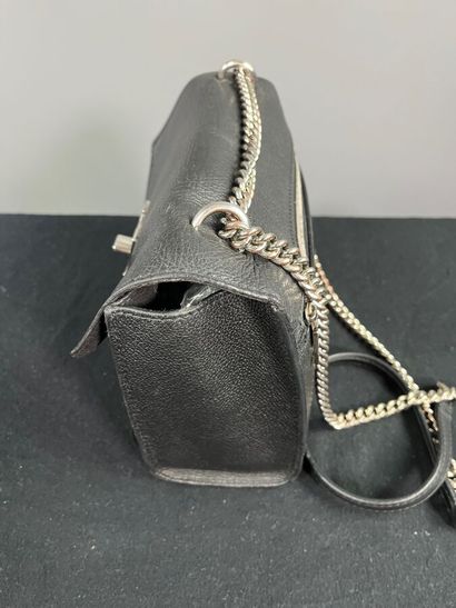 LOUIS VUITTON - Sac chaîne MYLOCKME en cuir...