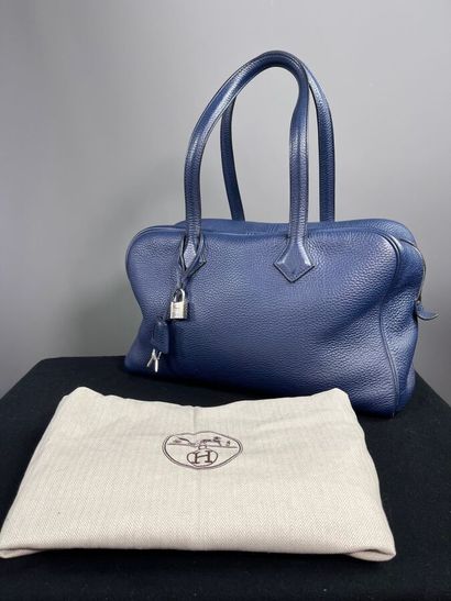 HERMÈS Paris - Sac VICTORIA en cuir togo...