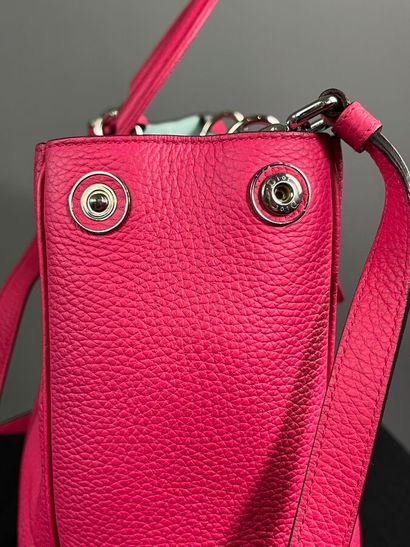 CHRISTIAN DIOR - Sac cabas DIORISSIMO GM...