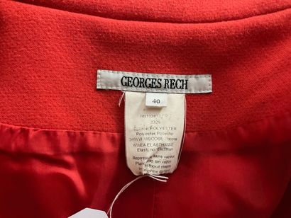 GEORGES RECH - Manteau rouge à col zippé....