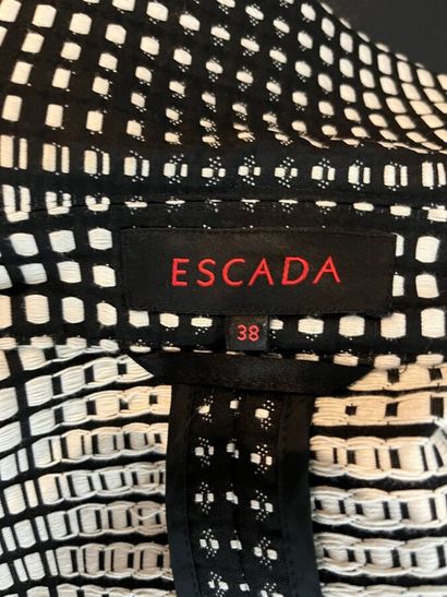 ESCADA - Veste croisée en tissage cinétique...