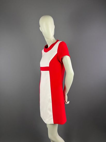 MAXIM'S de Paris Uniforme par Pierre Cardin...