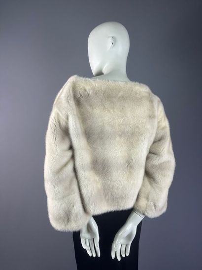 HÉLÈNE GAINVILLE - Veste-pull en vison blanc...