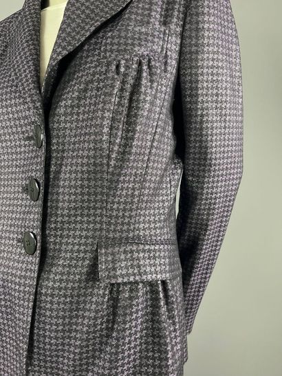 LOUIS FERAUD Ensemble pantalon laine et lurex...