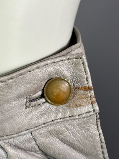 HERMÈS Paris - jupe en cuir d'agneau gris...